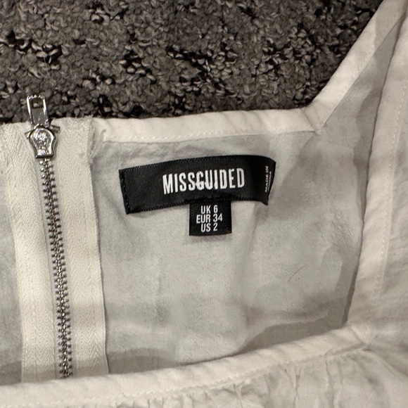 Missguided White Long Sleeve Crop Top| size 2 - Picture 3 of 4